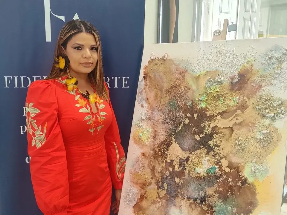 Tatiane Dos Santos en la sede del Grupo Fidelitas