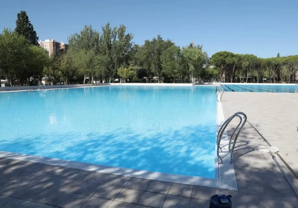 piscina de Aluche