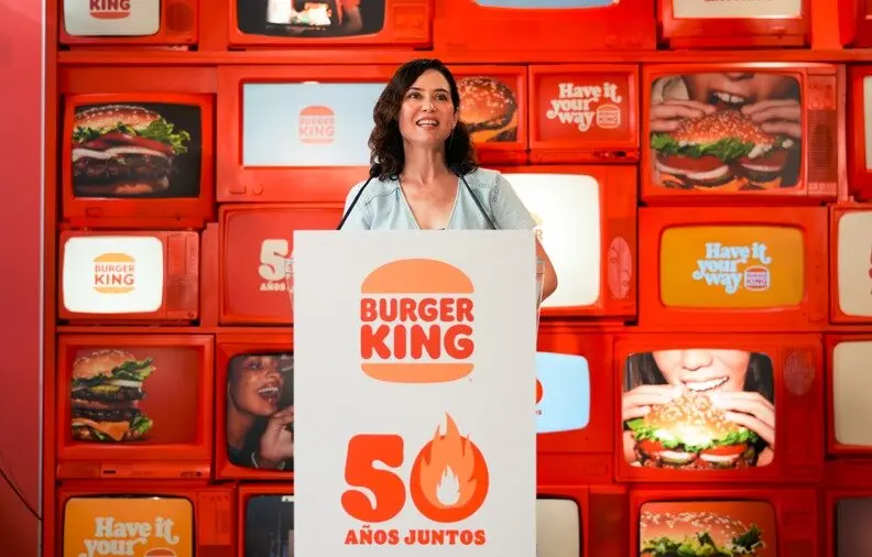 Isabel Díaz Ayuso, en el 50º de Burguer King en España - Foto Comunidad de Madrid