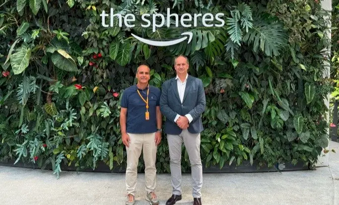 El consejero López-Valverde, en la sede de la
multinacional tecnológica norteamericana en Seattle (Washington) - Foto Comunidad de Madrid