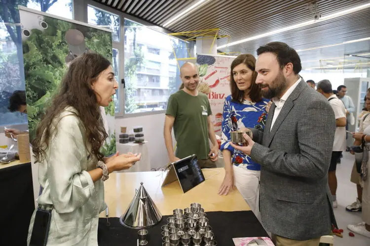 El delegado de Innovación y Emprendimiento, Ángel Niño, en la jornada expositiva para startups de Madrid Food Innovation Hub