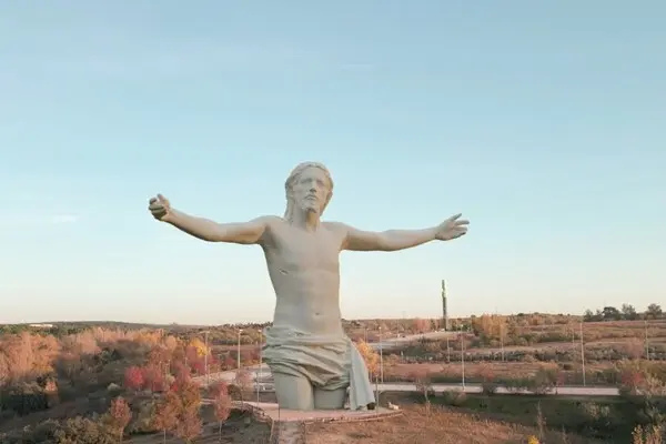 Cristo gigante de Boadilla del Monte - Asociación Civil de Devotos del Corazón de Jesús