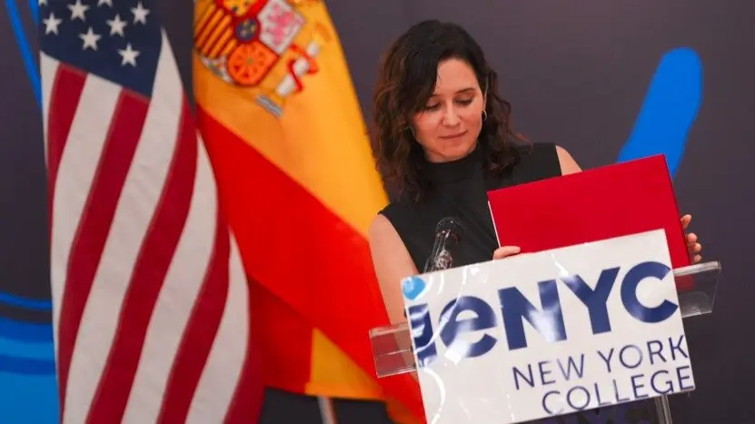 Isabel Díaz Ayuso, durante su visita al Instituto de Empresa (IENYC) - Foto Comunidad de Madrid
