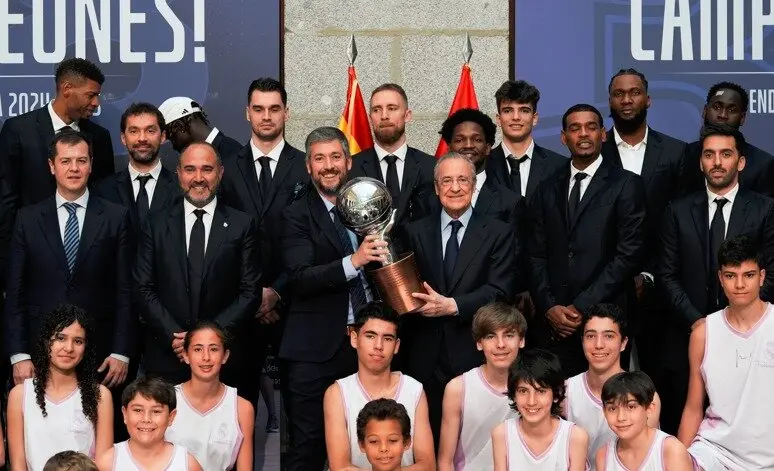 Homenaje del Ejecutivo autonómico al Real Madrid - Foto Comunidad de Madrid