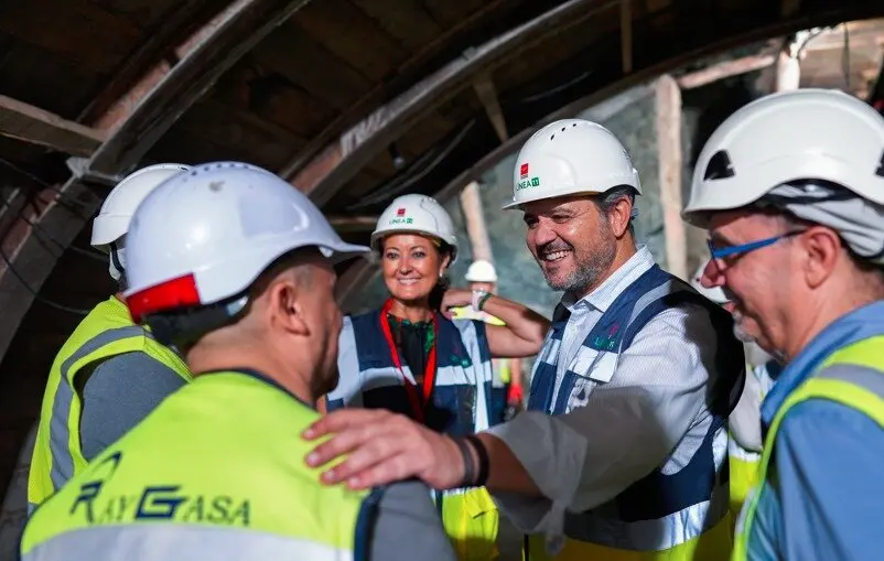 El consejero Rodrigo ha visitado hoy los trabajos de excavación del túnel - Foto Comunidad de Madrid