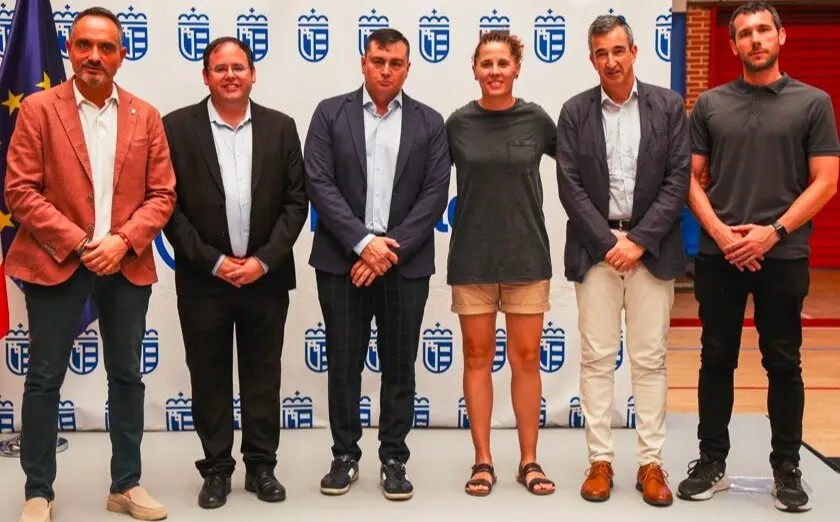 Presentación equipo fútbol sala femenino - Foto Ayuntamiento de Móstoles