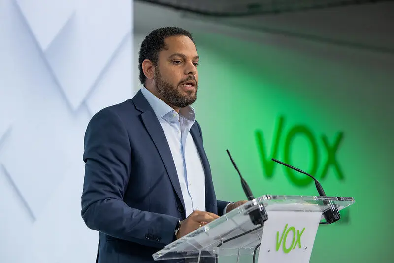 Ignacio Garriga en rueda de prensa desde la sede de Vox | Foto de Vox