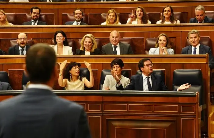 Pedro Sánchez responde a Alberto Núñez Feijóo en la sesión de control al Congreso | Foto de PP/David Mudarra