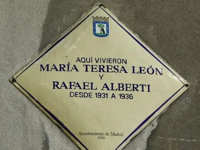 Placa Conmemorativa María Teresa León y Rafael Alberti - @Lineamadrid