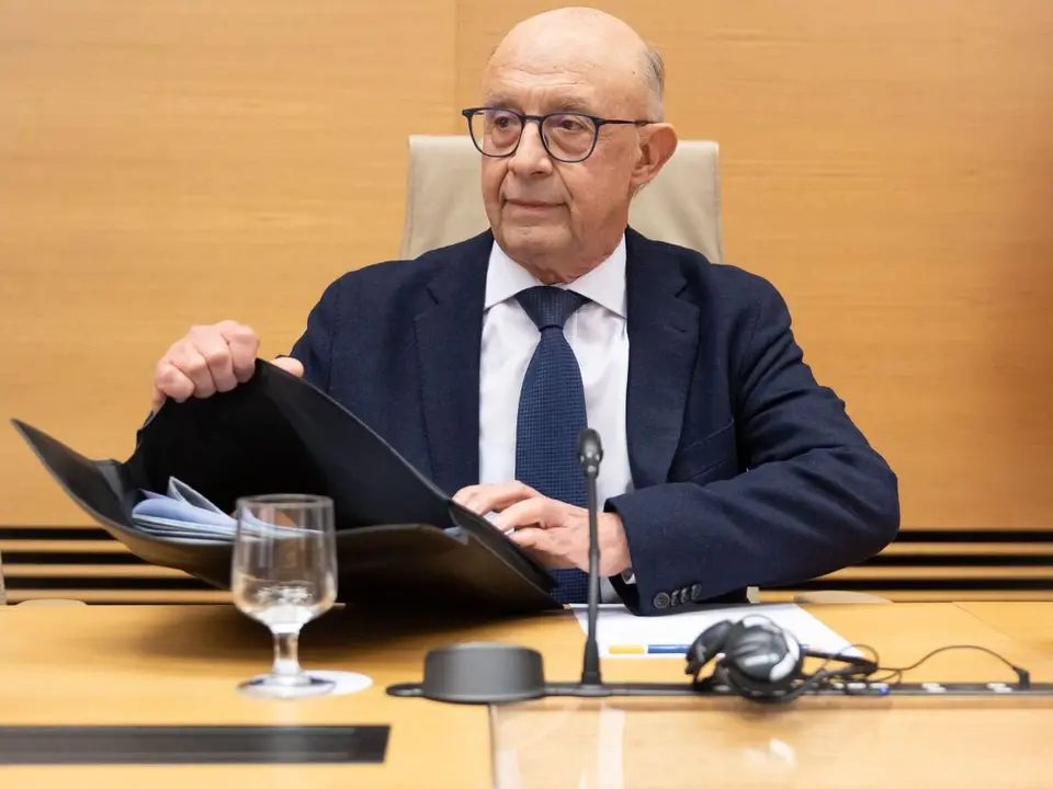 Cristóbal Montoro durante su comparecencia este lunes - Congreso