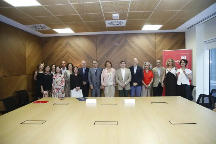 Ayuntamiento y el Colegio de Registradores