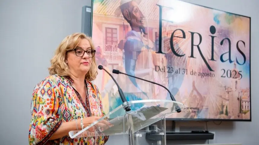 Primera teniente de alcaldesa y concejala de Turismo, Isabel Ruiz Maldonado, durante la presentación de las fiestas - Foto Ayuntamiento Alcalá de Henares