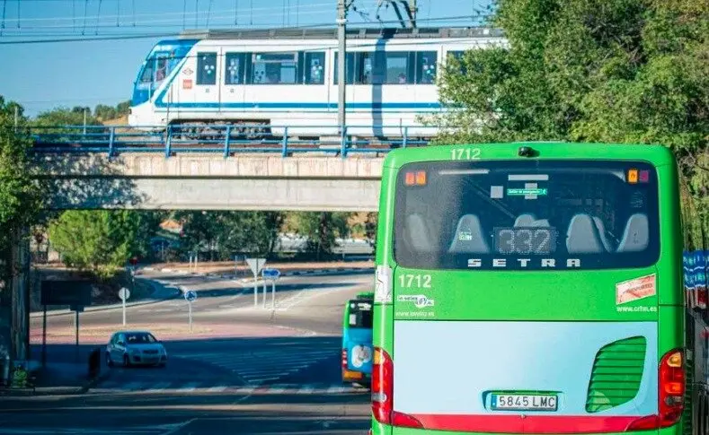 La línea 332 de bus que conecta el Metro con Rivas - Foto del Ayuntamiento de Rivas