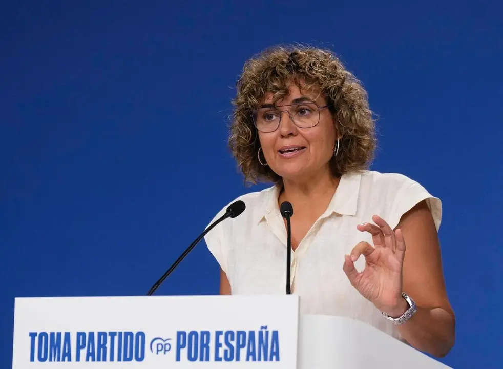 La secretaria general del PP Europeo, Dolors Montserrat, comparece en rueda de prensa | Foto de PP/Tarek