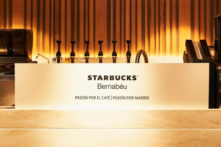 El Bernabéu inaugura el Starbucks más grande de España- Starbucks