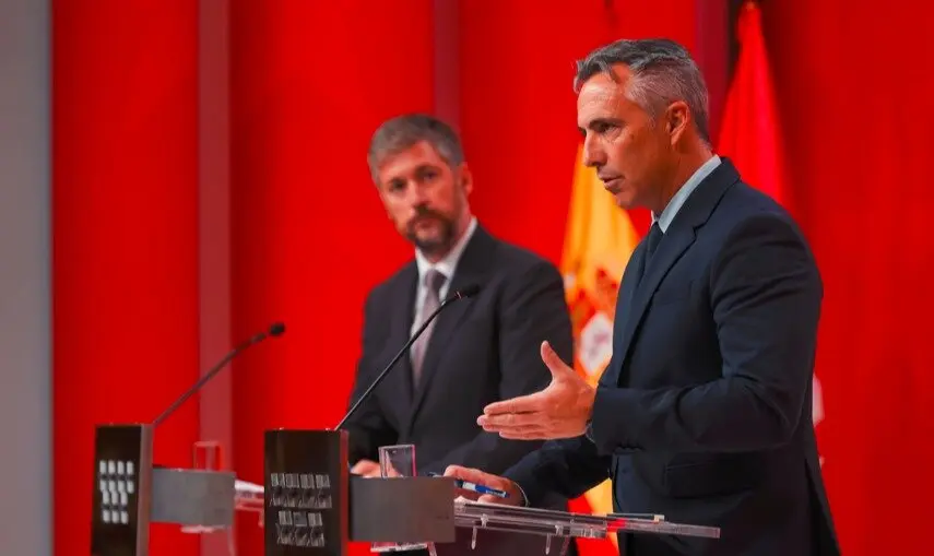 Los consejeros Novillo y García Martín, en la rueda de prensa posterior al Consejo de Gobierno - Foto Comunidad de Madrid