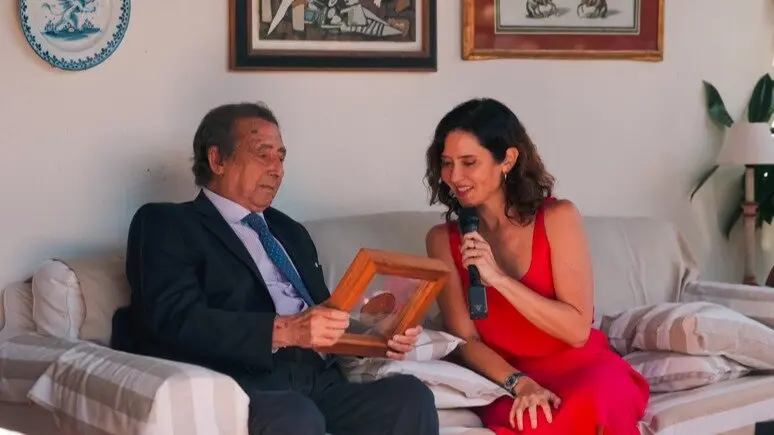 Isabel Ayuso y Alfonso Ussía - Foto Comunidad de Madrid