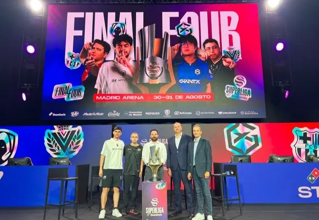 El consejero López-Valverde, durante la presentación  la Final  Four de la Superliga Domino´s de League of  Legends de videojuegos - Foto Comunidad de Madrid