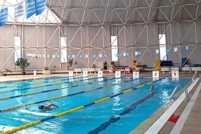 Imagen de archivo de la piscina cubierta del CDM Raúl González, en Villaverde