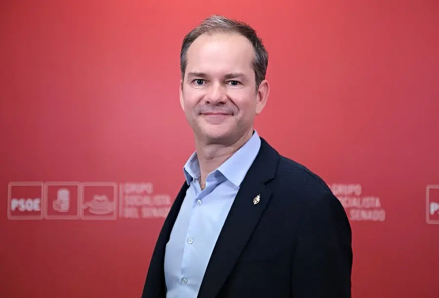 El portavoz del PSOE en Educación y senador por Tarragona, Manel de la Vega | Foto del PSOE