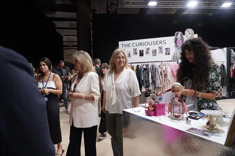 Sanz ratifica el compromiso del Ayuntamiento de Madrid con la moda española