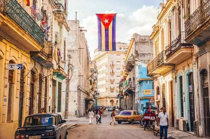 Viajar a Cuba