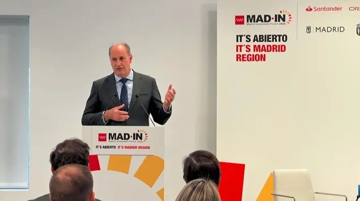 El consejero López-Valverde, en la clausura de la primera jornada del Madrid Investment Fórum 2025 - Foto Comunidad de Madrid