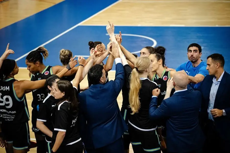 Las Women in Black - Web EuroCup Women (Piestanske Cajky)
