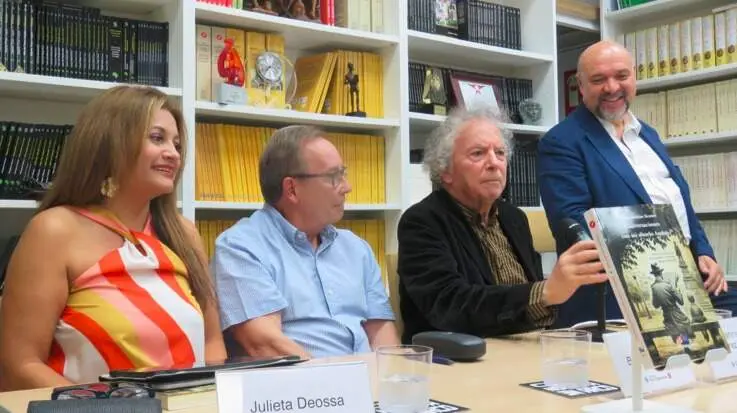 Julieta Deossa; Jesús Benítez Benítez; Francisco 
Gutiérrez Carbajo y Basilio Rodríguez Cañada - Foto José Belló