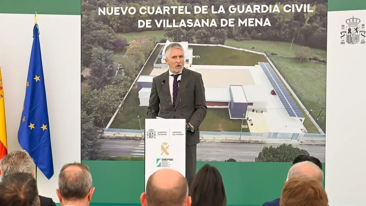 Grande-Marlaska, en la inauguración de un cuartel en Villasana de Mena (Burgos) | Foto del Ministerio del Interior