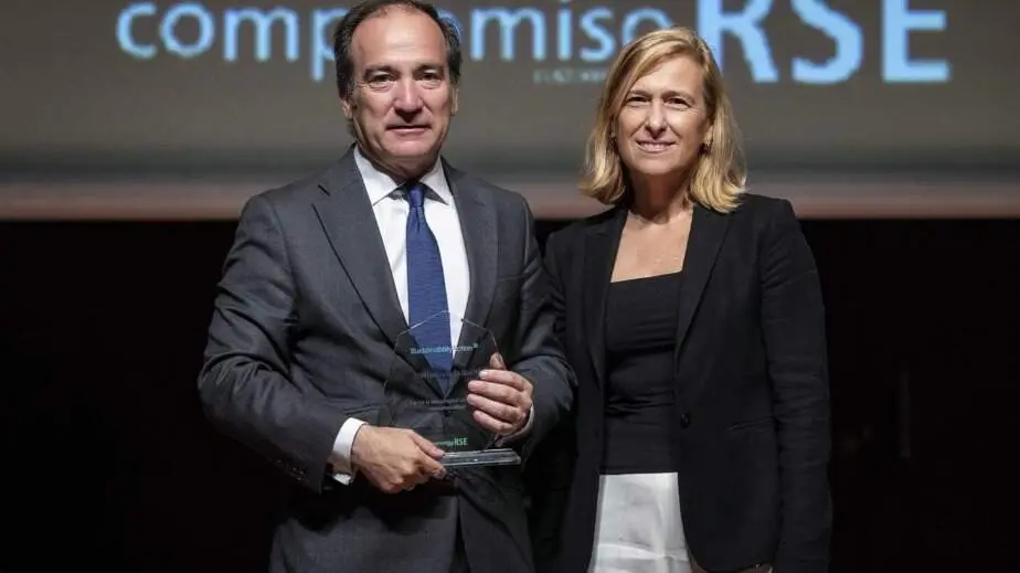 Carabante recogiendo premio proyecto de descarbonización EMT Madrid - Foto Ayuntamiento de Madrid
