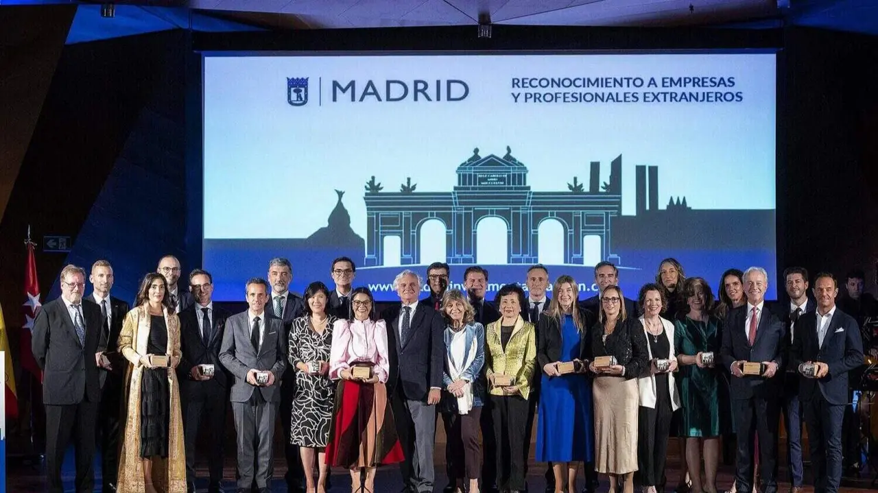 La delegada de Economía, Innovación y Hacienda, Engracia Hidalgo, presidió el acto celebrado en CentroCentro, donde se premió a diez empresas y diez directivos internacionales por su compromiso con la capital