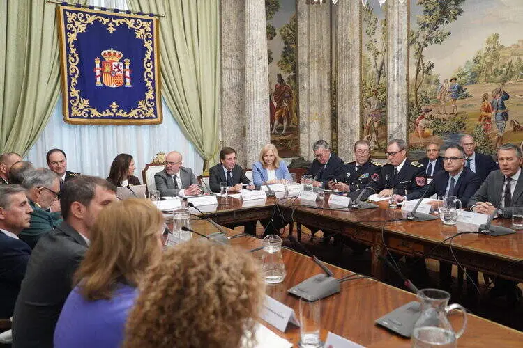 Participación del alcalde y la vicealcaldesa en el Consejo y Junta Local de Seguridad que ha tenido lugar en la Delegación del Gobierno