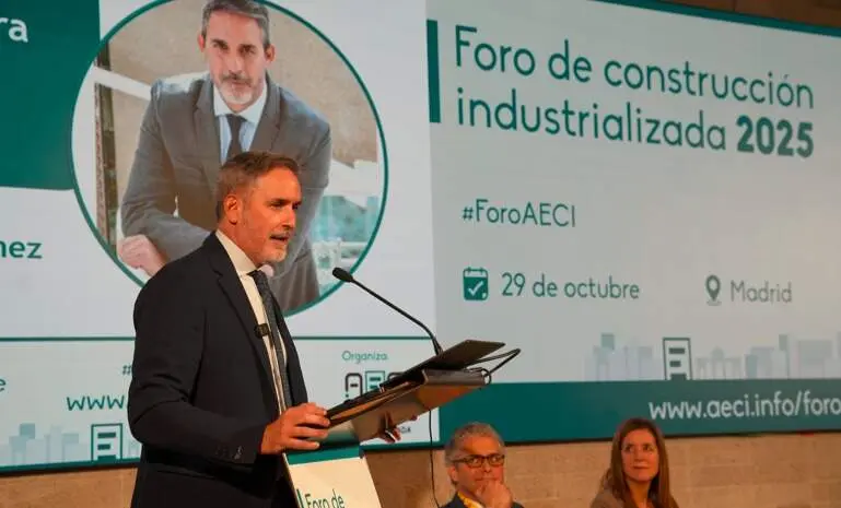 El viceconsejero de Vivienda, Transportes e Infraestructuras ha inaugurado hoy el Foro de Edificación Industrializada - Foto Comunidad de Madrid