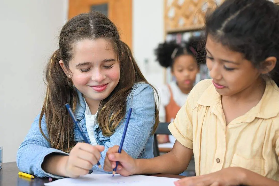 Niños en la escuela