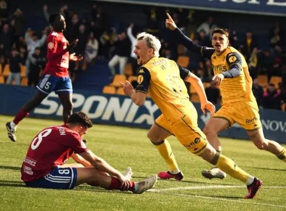 Vlady AD Alcorcón - AD Alcorcón / X