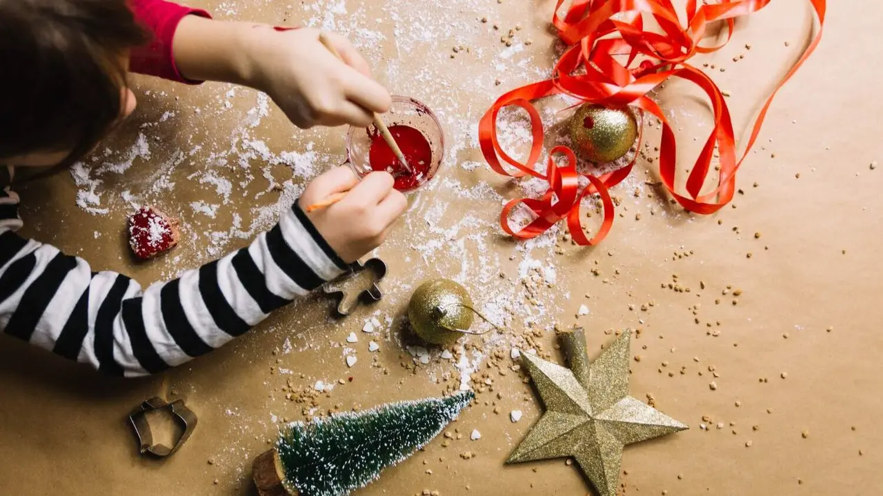 Campamento urbano Navidad Pinto - Freepik