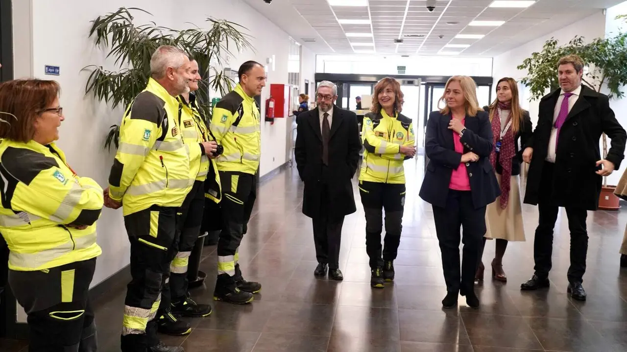 La vicealcaldesa y delegada de Seguridad y Emergencias, Inma Sanz, y el concejal de Latina, Alberto Gonz&aacute;lez, en la inauguraci&oacute;n de la XIII Jornada de SAMUR-Protecci&oacute;n Civil sobre prevenci&oacute;n y maltrato infantil