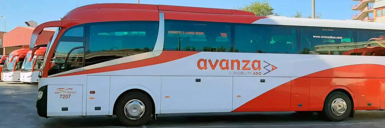 04-NormalBusAvanza-lateral