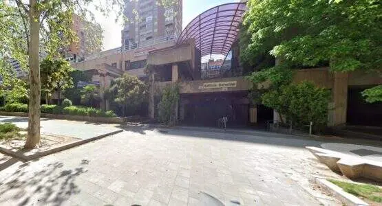 Fotografía del edificio Serantes, inmueble integrado en el complejo de AZCA