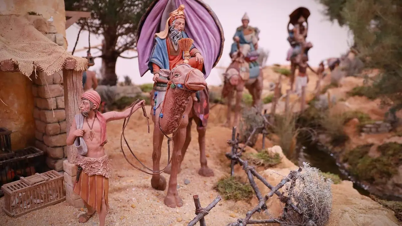 El nuevo emplazamiento del Belén Tradicional permite apreciar el montaje a cuatro caras, fiel a la arqueología e inspirado en la Belén histórica