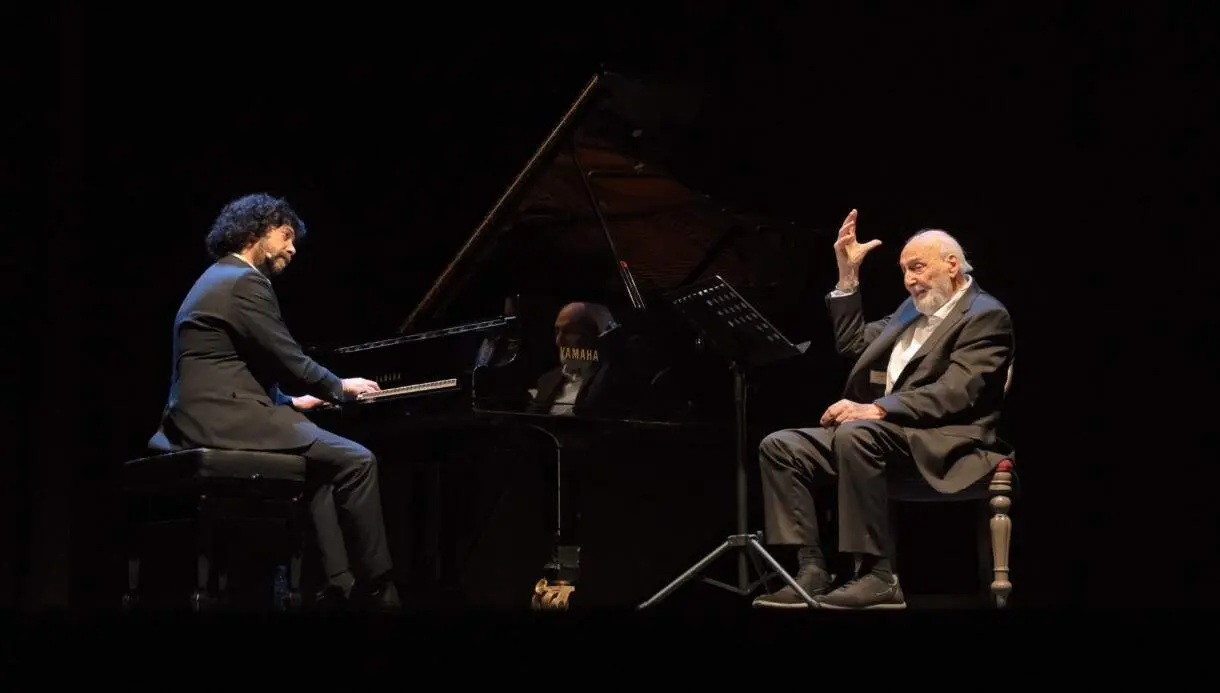 Háctor Alterio durante uno de sus últimos trabajos dramáticos | Foto de Pentación