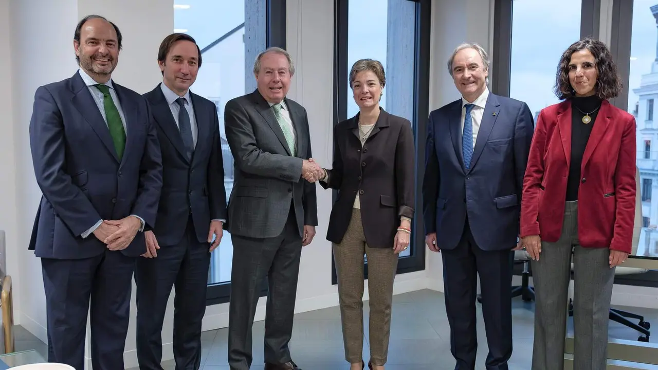 &copy;guillermo_gumiel_  CBNK
Fotografia @guillermo_gumiel_ 
retrato, eventos corporativos, documentaci&oacute;n art&iacute;sticos, eventos, empresas, imagen de empresa, imagen corporativa, reportaje. 
www.guillermogumiel.com