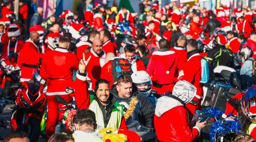 Papanoelada motera solidaria de M&oacute;stoles - Foto Ayuntamiento de M&oacute;stoles