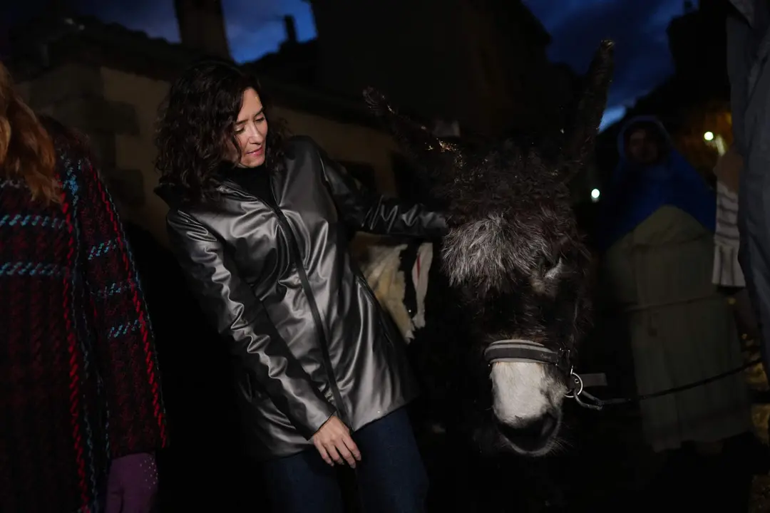 Ayuso visita el Bel&eacute;n Viviente de Buitrago del Lozoya - Comunidad de Madrid