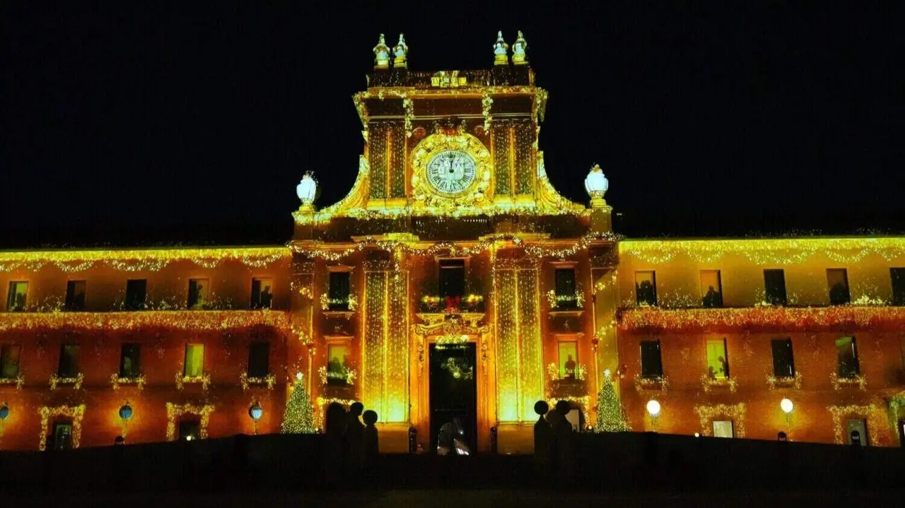 Imagen del videomapping &lsquo;Una navidad de luz&rsquo;, en Centro Cultural Conde Duque
 - Foto Ayuntamiento de Madrid