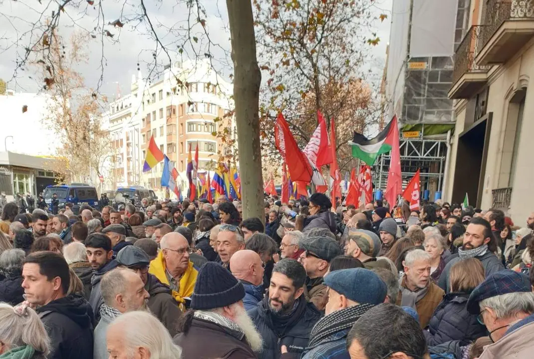 Manifestaci&oacute;n embajada de EEUU - X @iutetuan