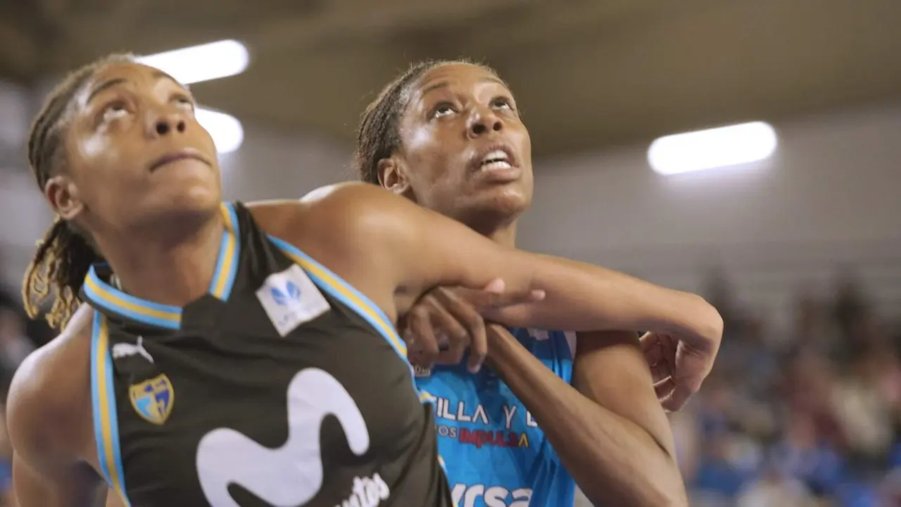 Perfumer&iacute;as Avenida - Women in Black - Web FEB