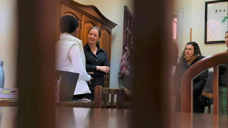 La consejera D&aacute;vila ha visitado dos de estos recursos - Foto Comunidad de Madrid