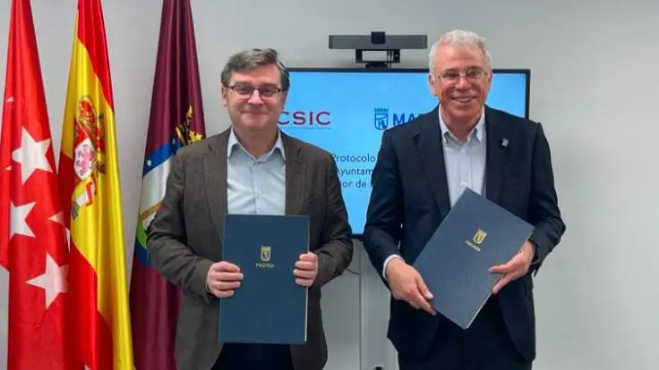 Firma protocolo de actuaci&oacute;n entre el Ayuntamiento y CSIC - Foto Ayuntamiento de Madrid